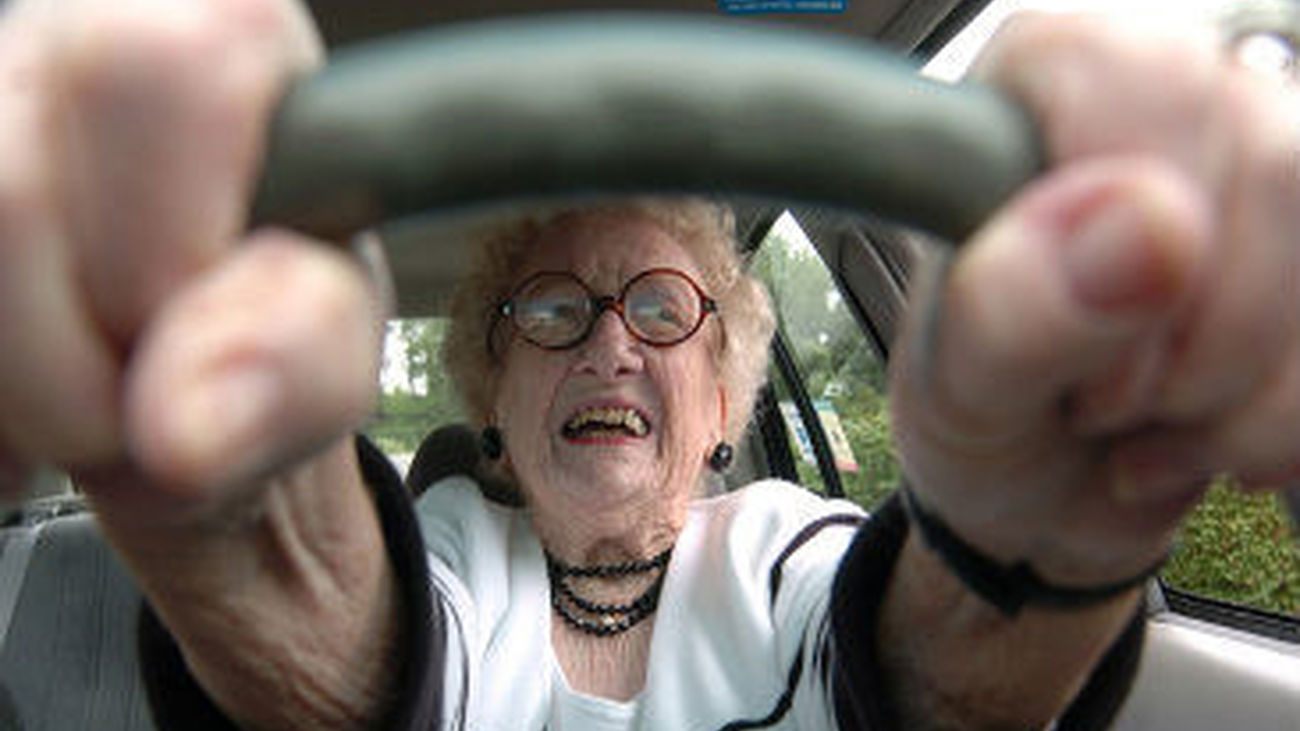 Ancianos al volante