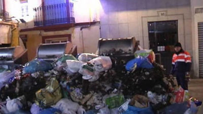 Sevilla estará limpia en una semana tras finalizar la huelga de la recogida de basuras