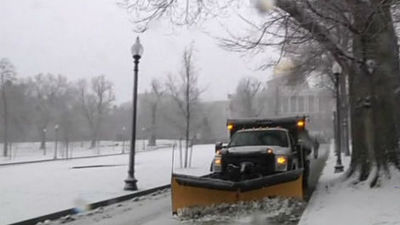Emergencias avisa de vientos de 95 kilómetros en la sierra y nieve este sábado en Madrid
