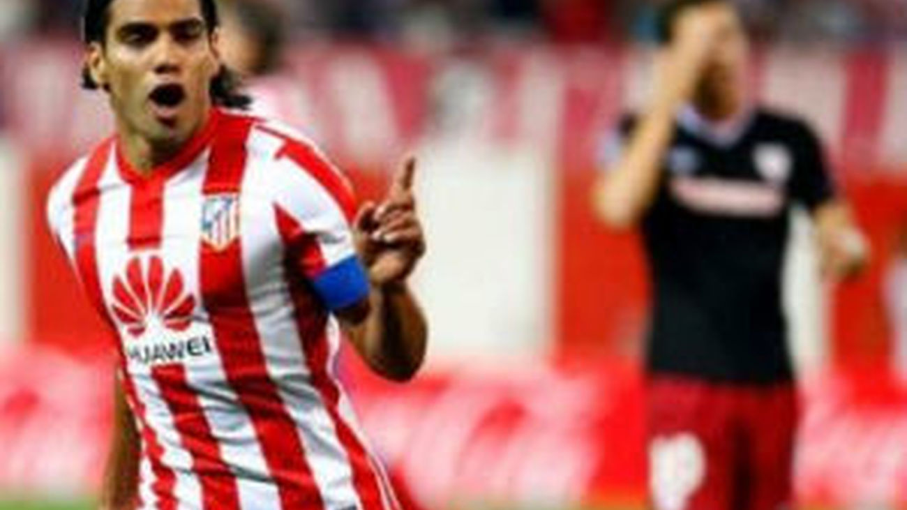 Falcao celebra un gol