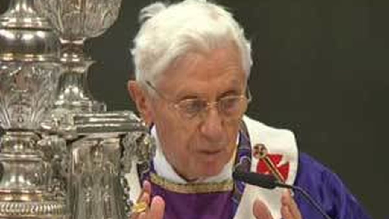 Benedicto XVI pide rezar por la Iglesia "en este particular momento"