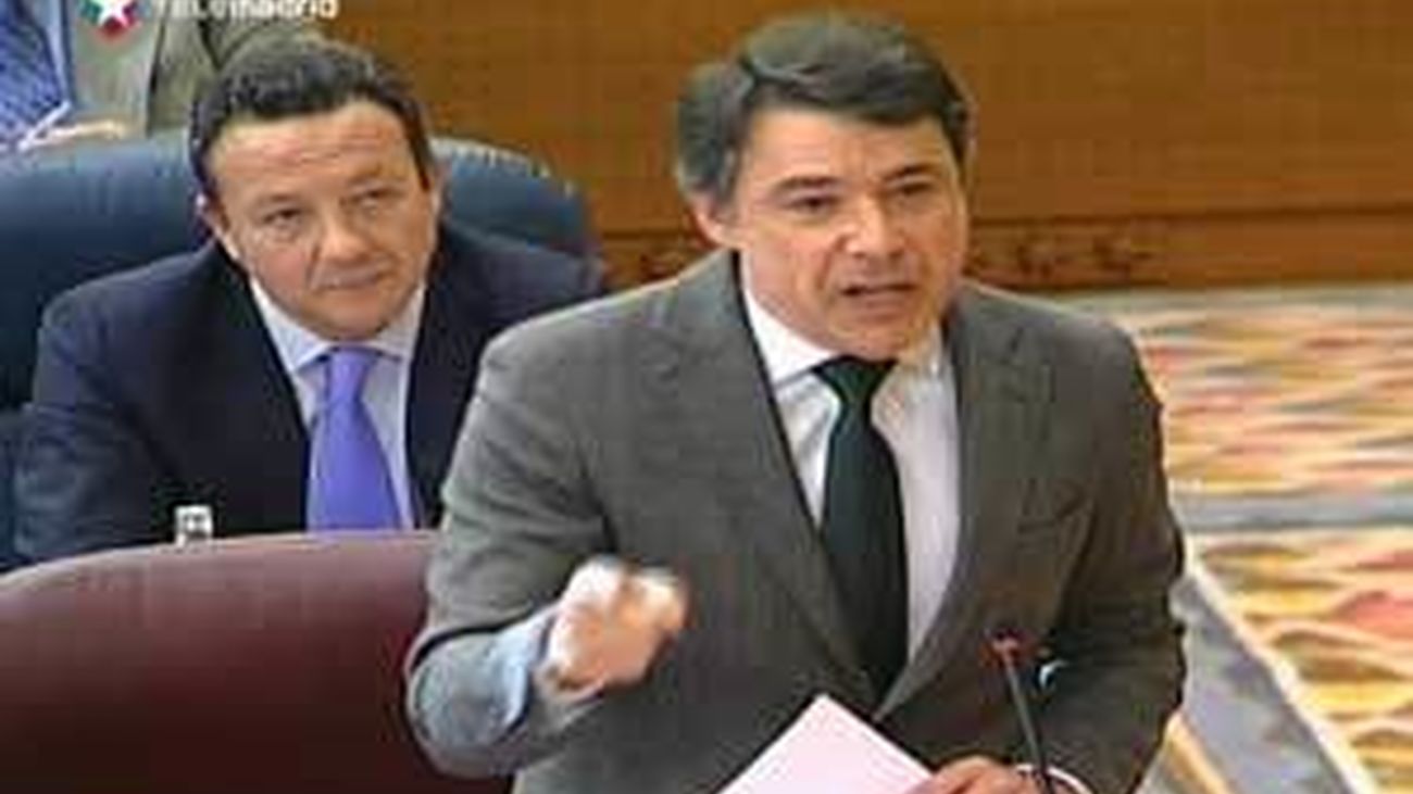 González tacha a Gómez de "indeseable e impresentable"