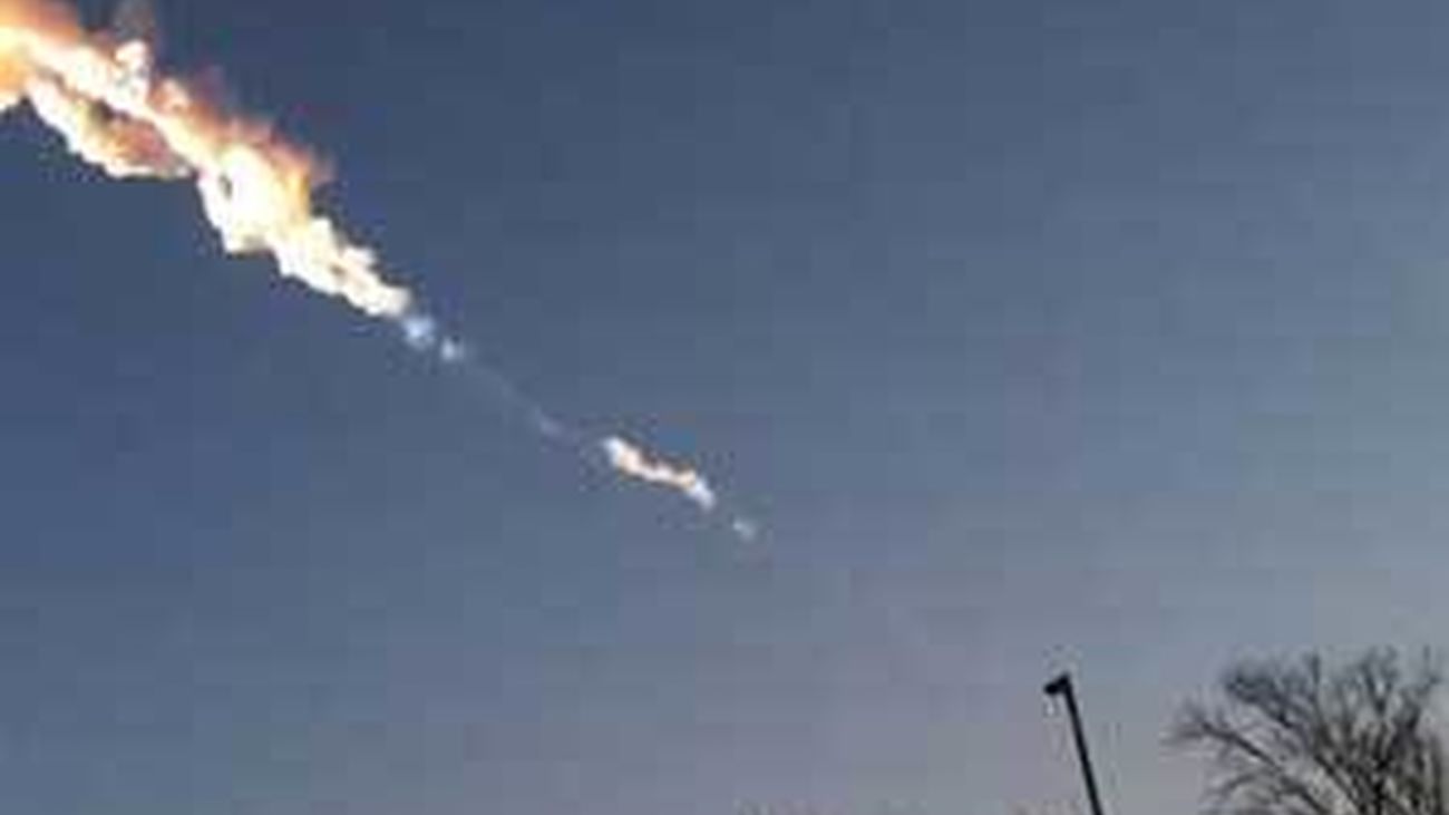 Un millar de heridos por la caída de una lluvia de meteoritos en los Urales rusos