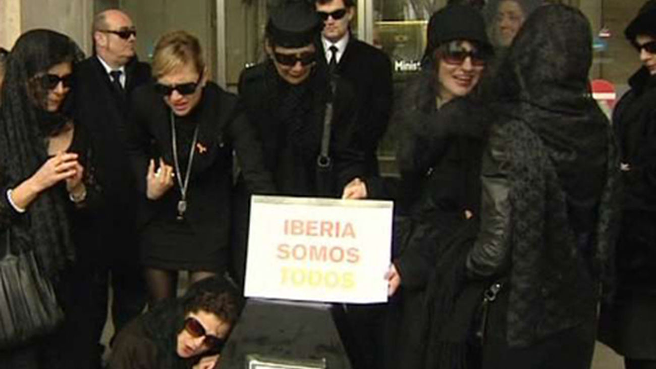 La dirección y los trabajadores de Iberia aceptan un mediador