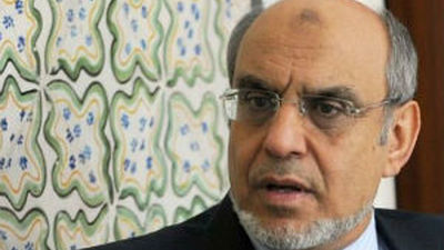 El primer ministro tunecino presenta su dimisión y la de su Gobierno