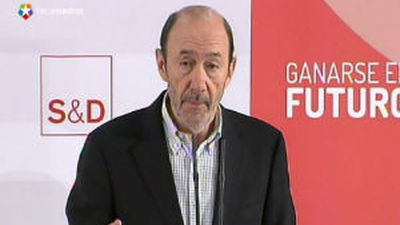 Rubalcaba: "¿Cuánto tiempo más va a aguantar  la sociedad una crisis tan profunda?"