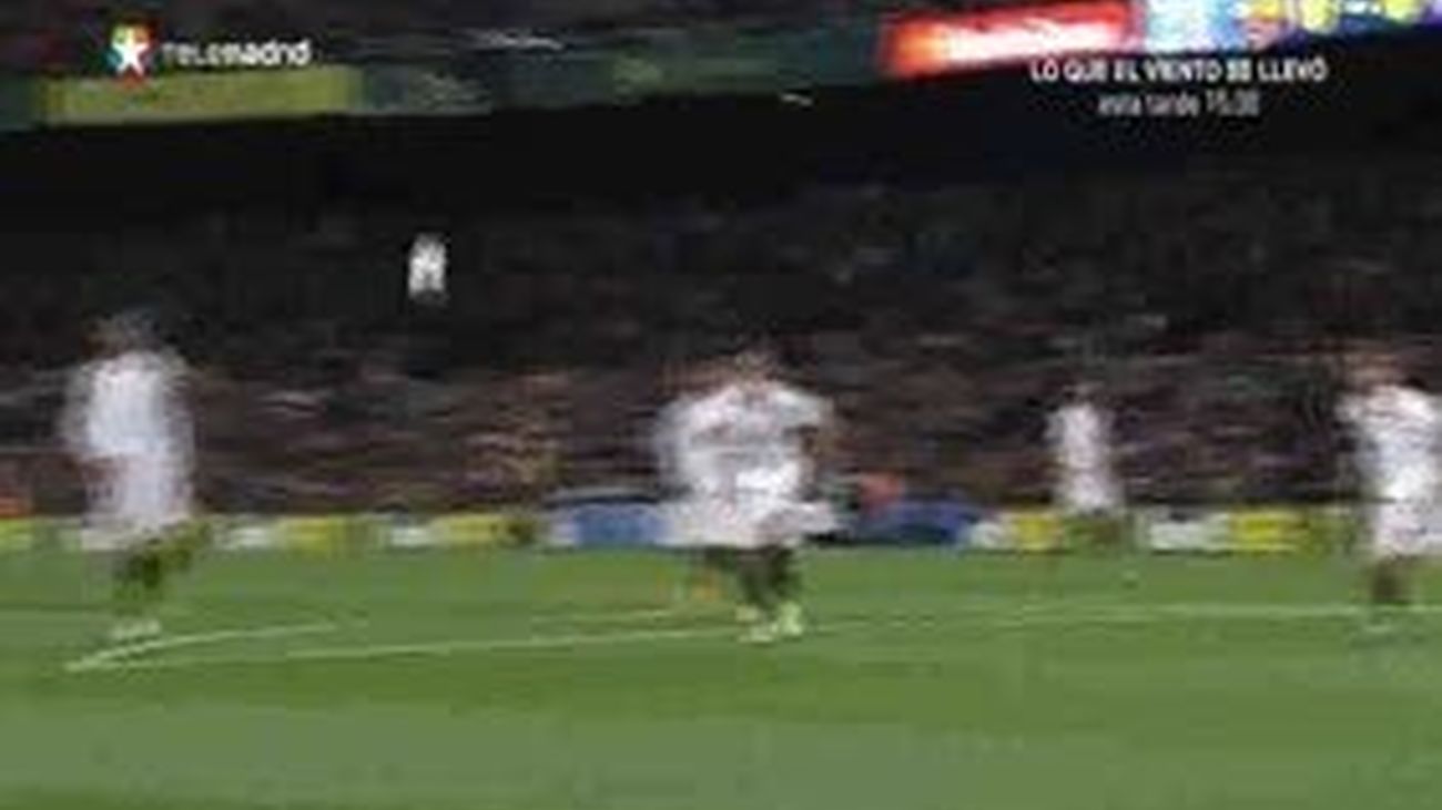 2-1. Villa y Messi dan la vuelta al marcador ante el Sevilla