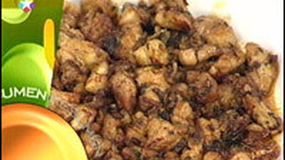 Mollejas de cordero encebolladas