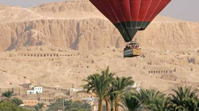 Al menos 19 muertos al caer un globo aerostático con turistas en Luxor