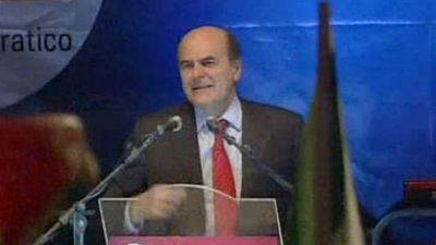 Italia, dividida entre Grillo y Berlusconi para formar Gobierno con Bersani