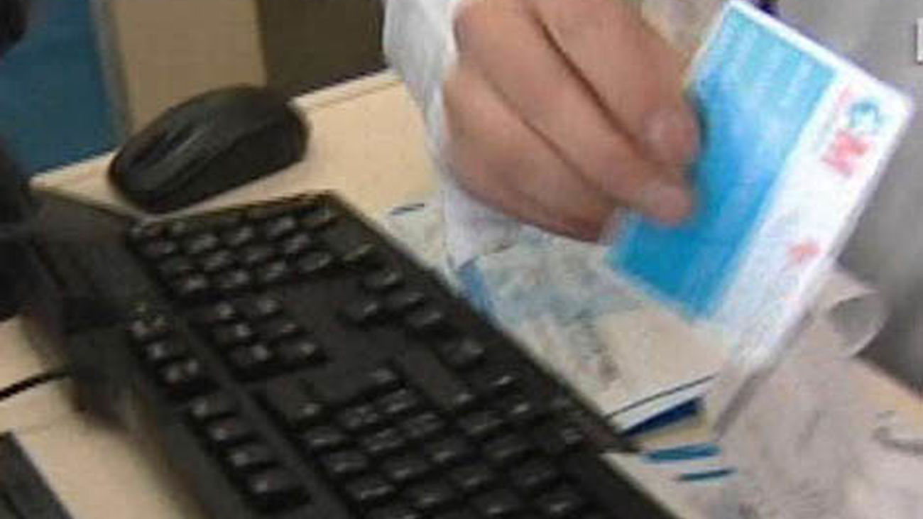 Las farmacias pedirán la tarjeta sanitaria para las recetas desde este viernes