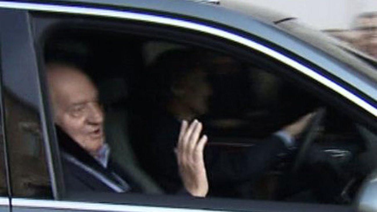 El Rey ingresa en la Milagrosa para ser operado de la columna