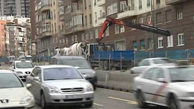 Comerciantes y vecinos de la avenida de América molestos por las obras