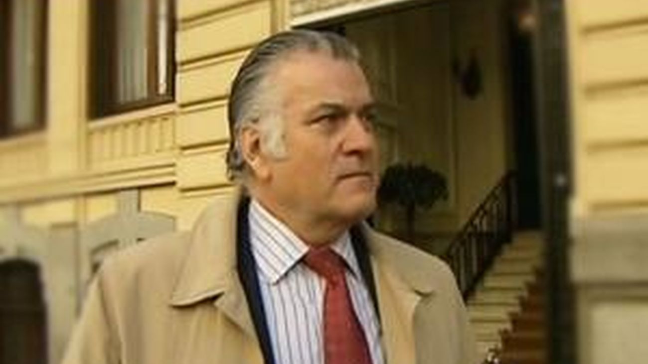 El PP presenta una demanda contra Bárcenas y El País en defensa de su honor