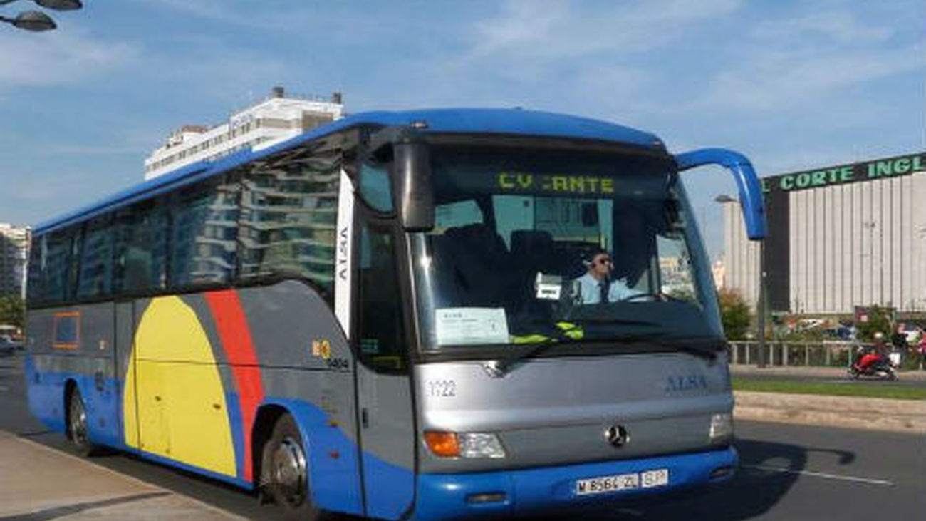 El billete de autobús interurbano sube un 3% para compensar la subida del combustible