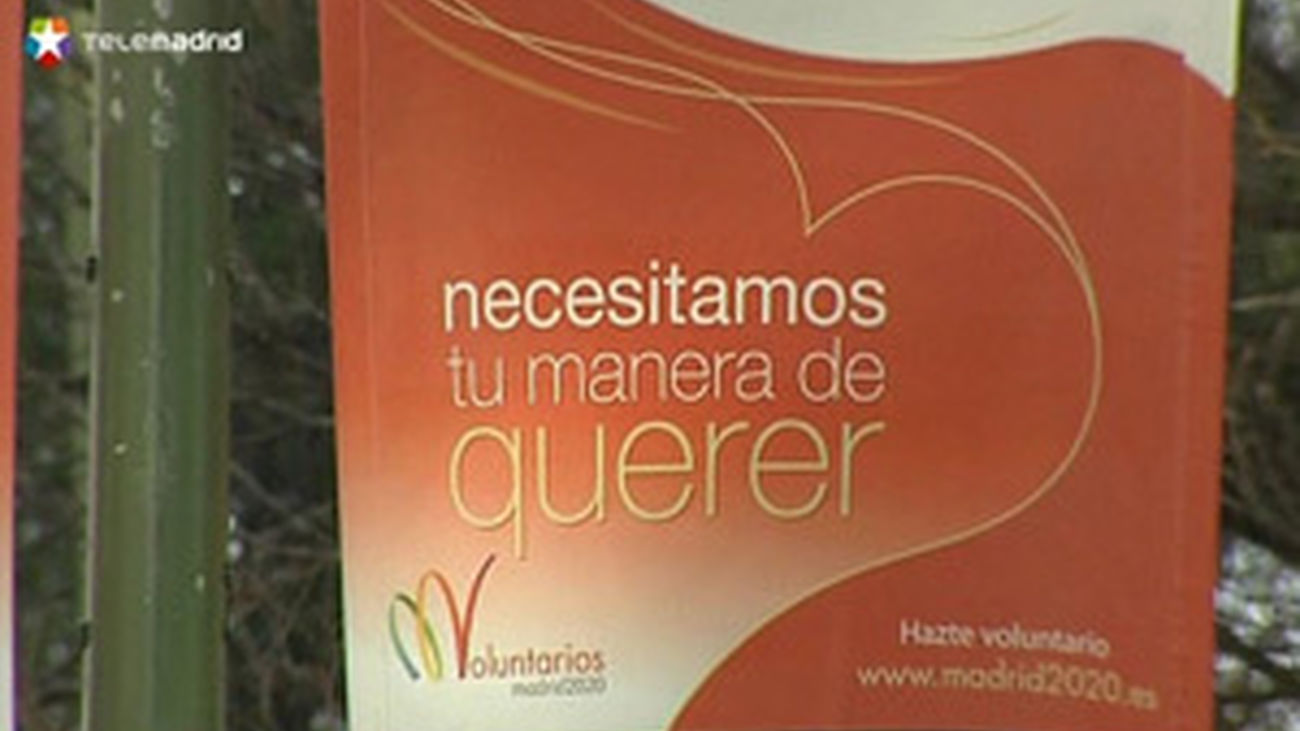 El Ayuntamiento coloca casi 2.000 carteles para captar voluntarios a Madrid 2020