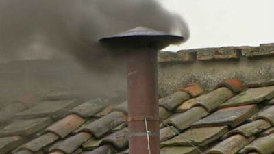 Segunda fumata negra tras dos nuevas votaciones para elegir Papa