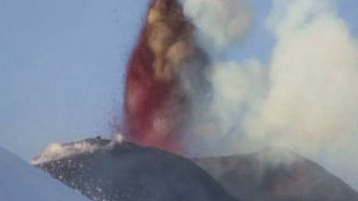 El Etna entra en erupción y emite lenguas de lava sin peligro para población