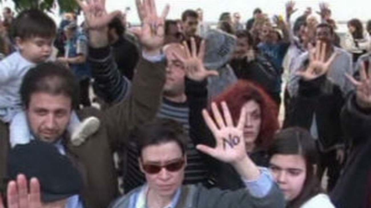 El Parlamento chipriota rechaza el plan del Eurogrupo de tasa a los ahorros