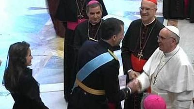 Francisco inaugura su papado y dice que el poder del papa es servir a los pobres