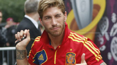 Iniesta y Ramos optan al Balon de Oro