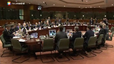 Los dos principales bancos de Chipre limitan a 100 euros la retirada diaria de efectivo en cajeros