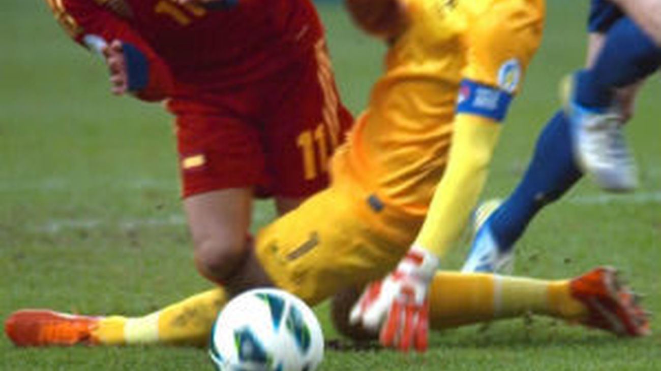 Penalti a Pedro en el Francia-España