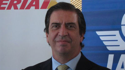 Dimite el número dos de Iberia