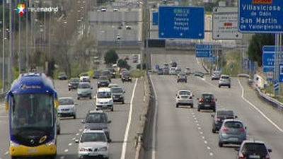Más de 450 kilómetros de atasco en carreteras y demoras de hasta tres horas