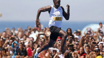 Bolt vence en la exhibición de Copacabana pero no supera su récord