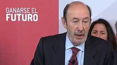 Rubalcaba acusa a Rajoy de "no saber qué hacer con España"