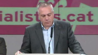 Navarro considera que su petición de abdicación del Rey "ha ganado vigencia"