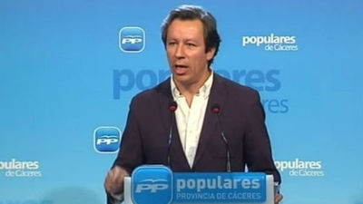 La "izquierda violenta" intenta conseguir con el acoso lo que no logró "con los votos"