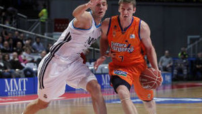 88-79. El Valencia se ceba con un Madrid desconocido