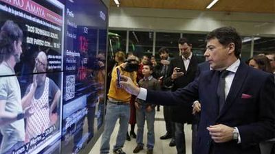 Los madrileños podrán comprar con el móvil en el Intercambiador de Moncloa
