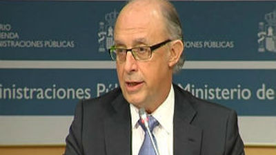 Montoro y Cospedal citan a los consejeros de Hacienda del PP para tratar el déficit