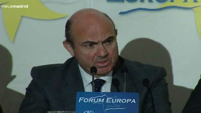 Guindos cifra entre cinco y seis décimas la caída del PIB en el primer trimestre