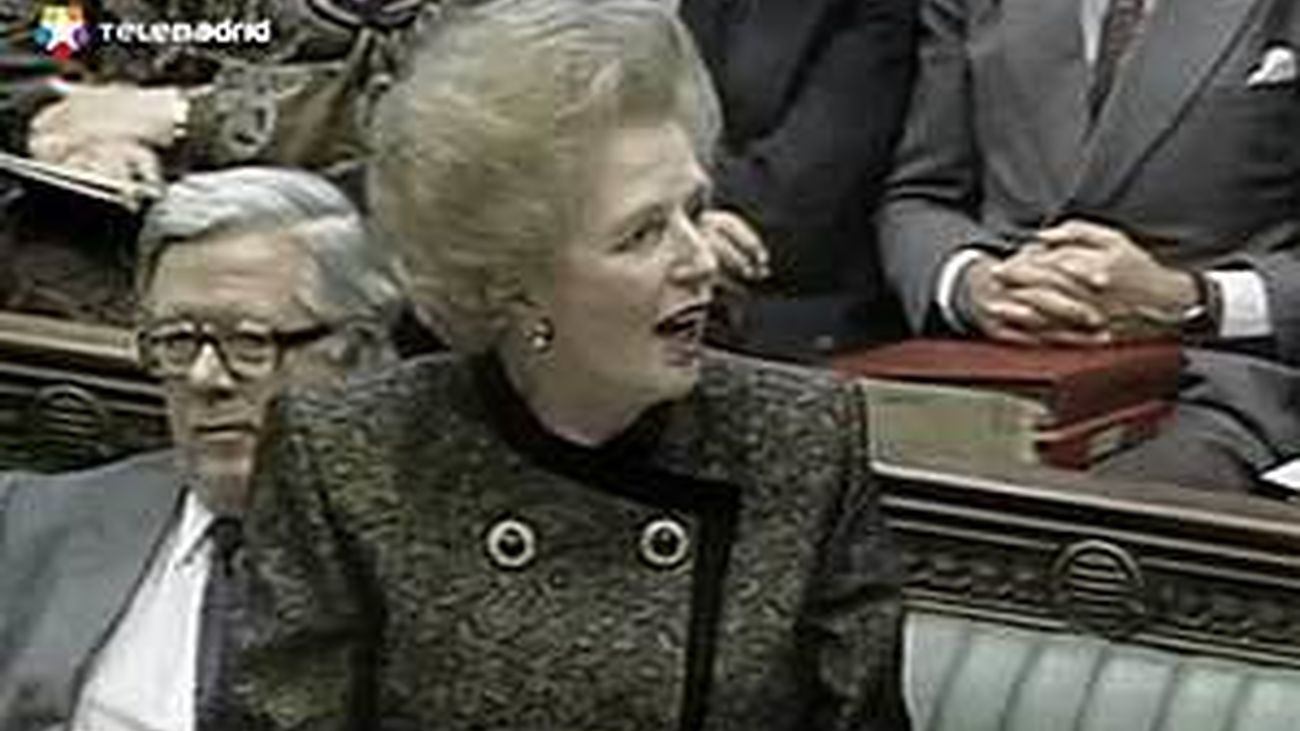 Cameron y Miliband ensalzan en el Parlamento los "logros" de Thatcher
