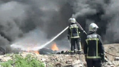 Arde un depósito de neumáticos en San Fernando de Henares