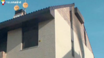 Una mujer y sus tres hijos resultan ilesos al arder chalé en Villanueva Cañada