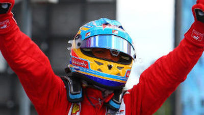 Alonso vuela en China por delante de Raikkonen y Hamilton