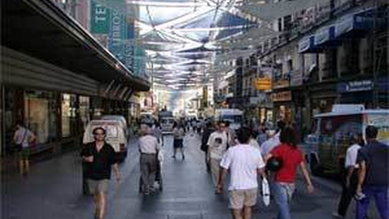 La calle Preciados presenta disponibilidad comercial por primera vez en los últimos años