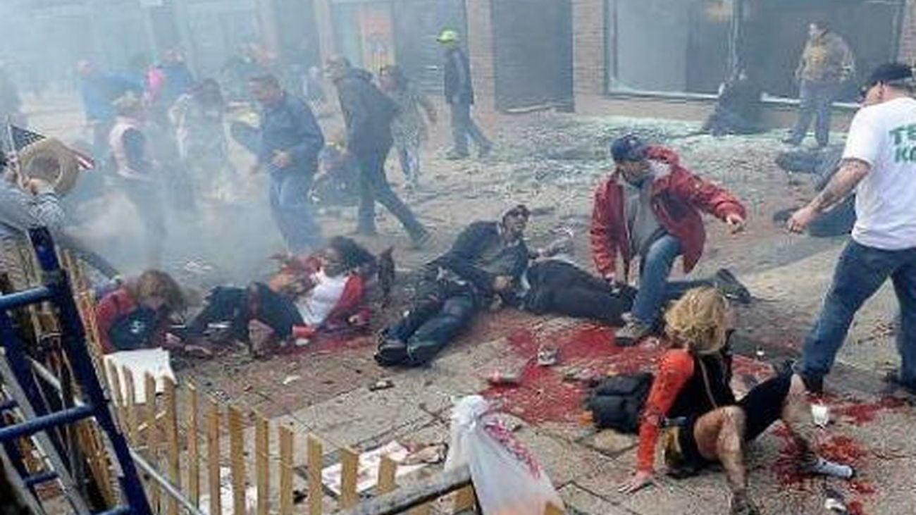 Dos bombas causan tres muertos y 176 heridos en el maratón de Boston