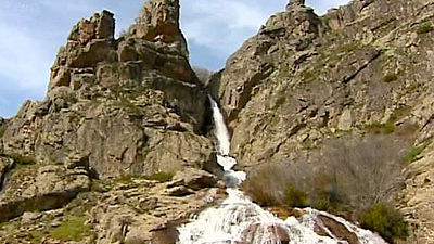 El espectáculo del deshielo en la Sierra Norte