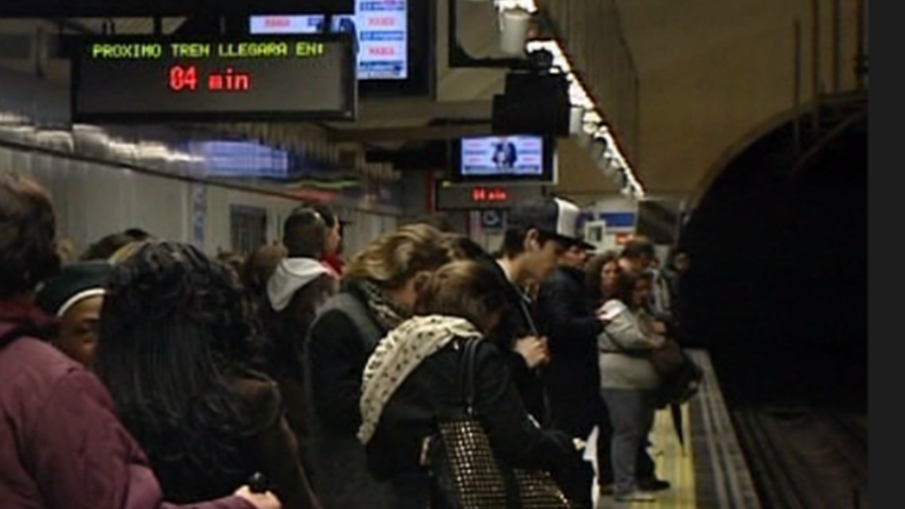 Los sindicatos cifran en un 75% seguimiento de la segunda jornada de paros en Metro