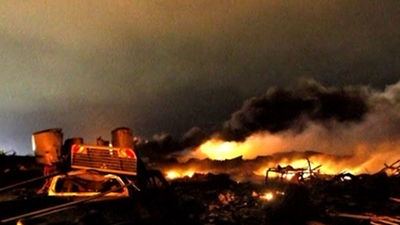 Una mujer y varias compañías de seguros demandan al dueño de la fábrica de Texas