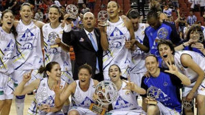 El Perfumerías Avenida conquista su tercera Liga ante el Rivas