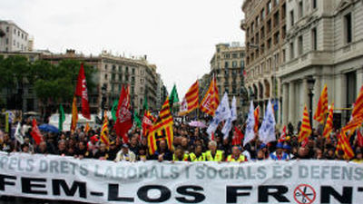 Miles de catalanes protestan contra los recortes y políticas de austeridad
