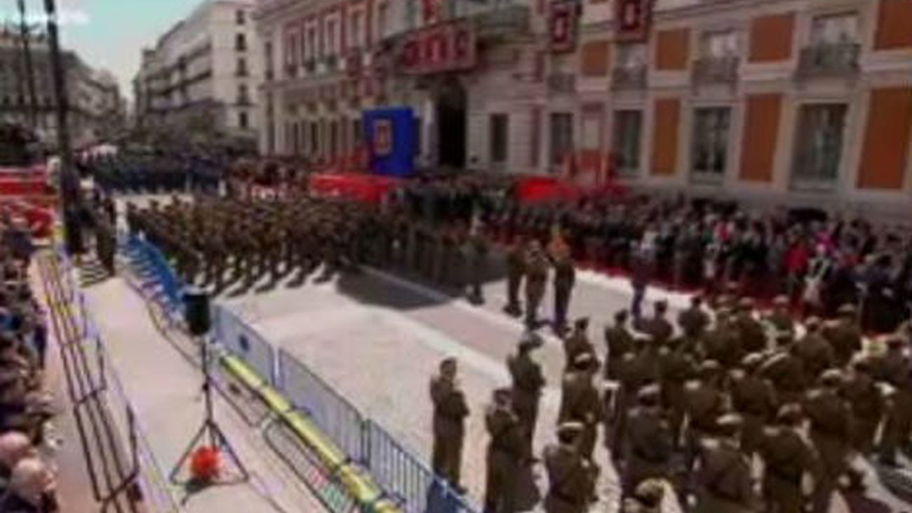 González asiste a su primera ofrenda floral a los 43 patriotas fusilados en 1808