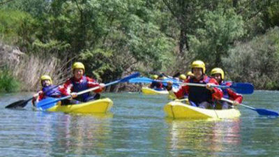 Piragüismo y rutas en bicicleta en los albergues juveniles de la Comunidad